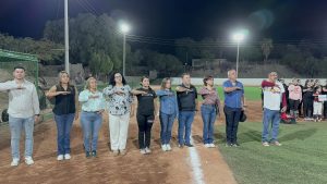 INAUGURA ALCALDESA JANETH GARCÍA TORNEO DE SOFTBOL