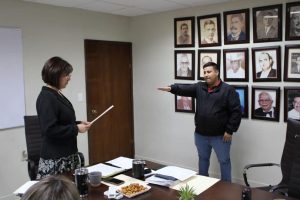 Toma protesta alcaldesa Janeth García a Martín Salas como comisario electo de Puerto Libertad