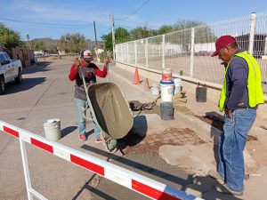 Rehabilitación de tomas y concreto frente al panteón municipal.