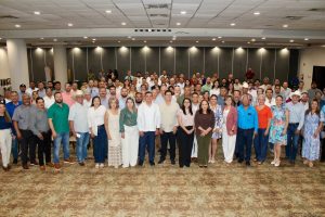 Participa Alcaldesa Janeth García en jornada de capacitación de desarrollo urbano en Guaymas.