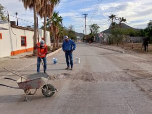Reparación de concreto por instalación de toma de agua.