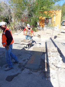 Bacheo en Quintero Arce y calle Colosio.