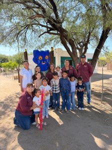 LLEVA DIF MUNICIPAL FESTEJO DEL DÍA DE LA MADRE Y DEL NIÑO A LA COMISARÍA DE FÉLIX GÓMEZ
